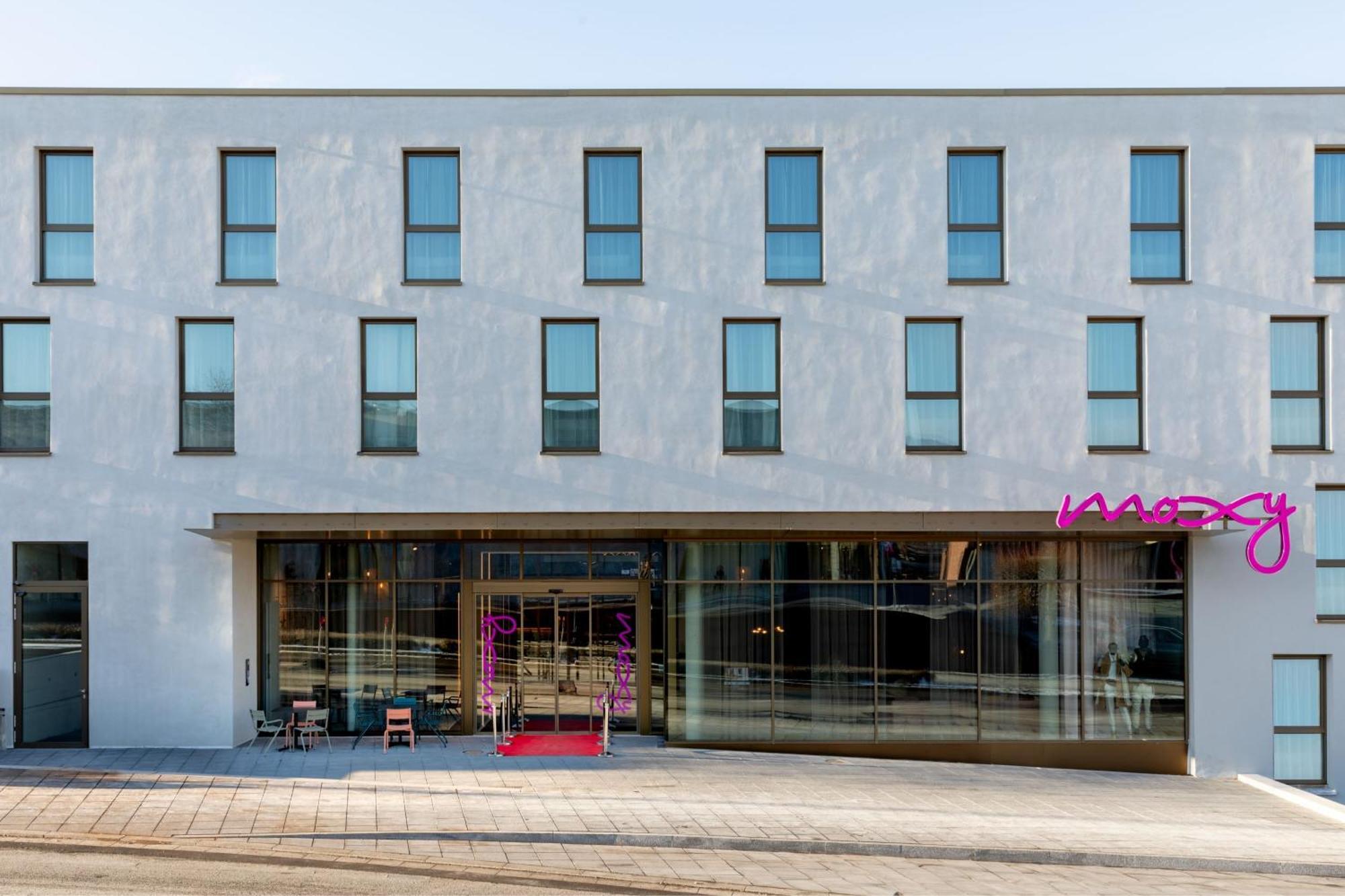Moxy Outletcity Metzingen Metzingen  Exterior photo